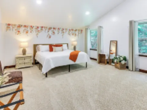 Relax, Reconnect & Explore: Modern Idaho House! Hotels in Boundary County