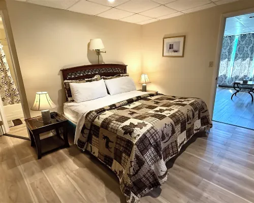 Skaneateles Inn on 20 Hotels in Cayuga County