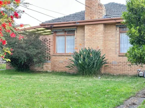 3 minutes walk to Train Station - Comfortable stay for 9 Hotels in Mount Waverley