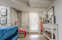 Stunning Ground Floor Apartment in Green Ridge. Hotels in Scranton