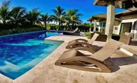 Luxury Water Front Villa Freeport Bahamas