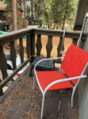 Quiet 1 Bdrm walk to beach & trails.  Close to ski areas.