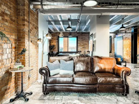 Private North Penthouse w/Arcade Games,Tanning&Redlight Beds