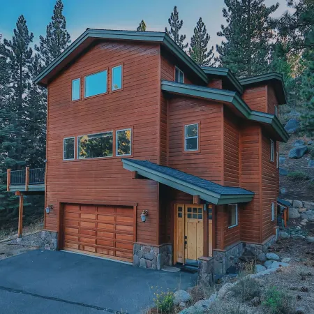 The Elevator House Sleeps 10!