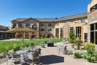 ClubHouse Hotel and Suites