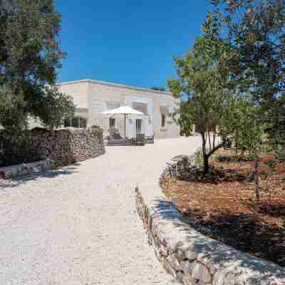 BELMONT VILLA OSTUNI Hotel Exterior
