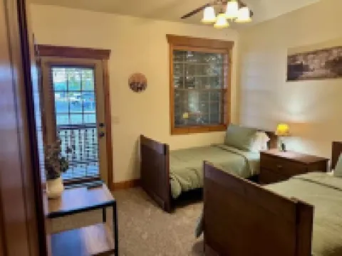 Escape to Teton Valley! Beautiful new 3-bedroom condo in charming Driggs, Idaho
