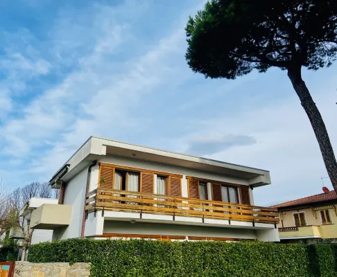 CASA ZOE... two steps from the sea!