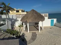 Beach front house for the whole family to enjoy at the safest place of Mexico !