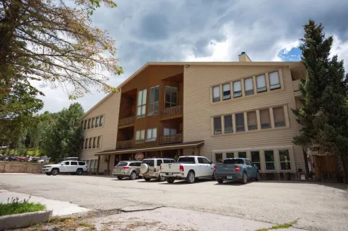 Family-Friendly Condo-1 Minute Walk to AF Lifts, Equipment Rental, Restaurants