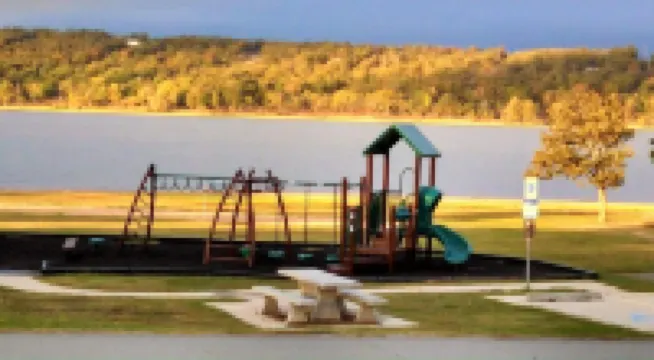 Cozy Lake Cabin - Fire Pit, Near Beach, Hiking, Golf & Disc Golf!