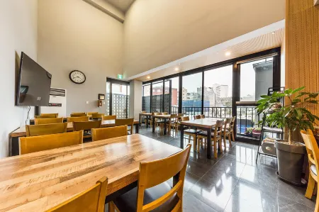 Samcheok NS Hostel Отели рядом с достопримечательностью «Cave Mystery Hall»