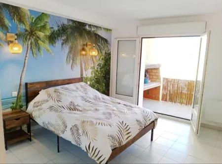 Air-conditioned apartment 25 minutes from the beach for 5 people