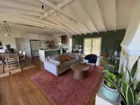 Lush & Peaceful tropical house