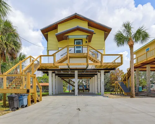 'Sunny Side up' Canal-Front Getaway w/ Dock! Hotels in Dixie County