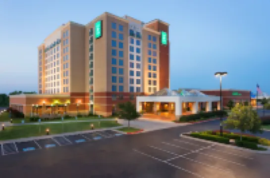 Embassy Suites by Hilton Norman Hotel & Conference Center Hotels in 