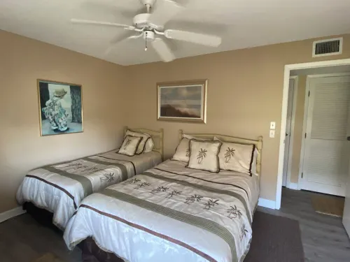 Family-friendly beachfront condo with pool and private lanai