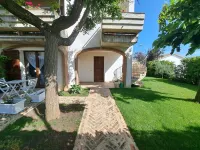 Daphne Expercience Cozy retreat, away from the stress of the city