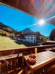 Family-friendly vacation apartment for mountain lovers with panoramic views.