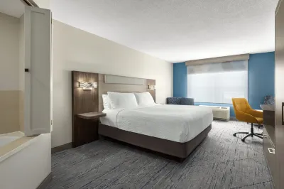 Holiday Inn Express & Suites BROCKVILLE by IHG Hôtels à : 