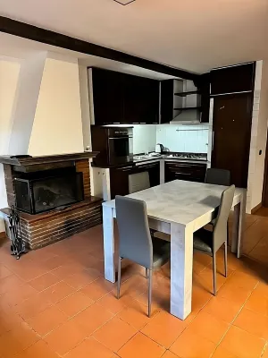 Wonderful apartment in villa with kitchen, imperial bathroom and big garden Hotels in Tre Pini - Poggio dei Fiori