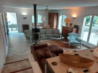 Mas of 150 M2 Saint Rémy de Provence, large swimming pool on well wooded land.