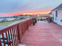 Charming 2-bedroom building in delightful Hull with ocean view Hotel a Hull