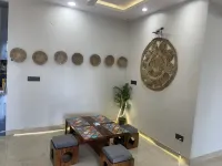 4bhk luxurious flat near airport