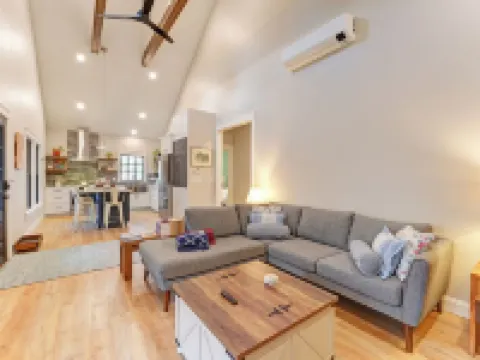 Secluded Coastal Home and Cottage: Peaceful Nature Escape 3 Minutes to the Beach Hotels in Biddeford