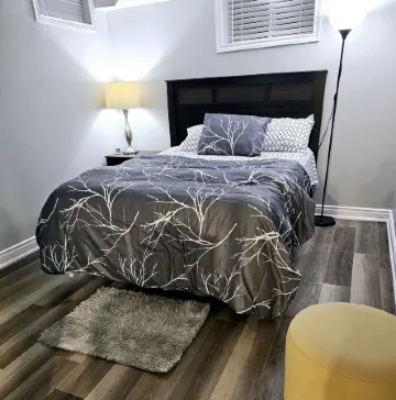 2 Bedroom Basement Apartment/kitchen/parking/Laundry/Full washroom in Brampton