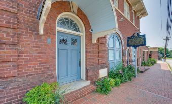Downtown Winston-Salem Condo w/ Private Library!