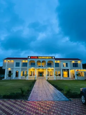 Hotel Sanwariya & family restaurant