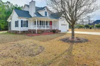 9 Mi to Dtwn: Greenville Home w/ Screened Patio! - 3-Star