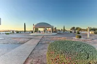 Eloy Desert Oasis w/ Courtyard & Pool Access! - Holiday Apartments