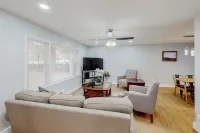 Cozy Split Level Pet Friendly Monthly Rental Home