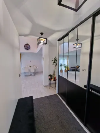 Villa Neuve Tout Confort et Extra Spacieuse Entièrement Climatisée Отели рядом с достопримечательностью «Parc d'Affaires International Paris Nord 2»