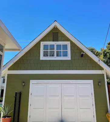 Charming Bungalow on Magnolia Avenue