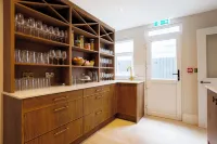 111 By Mayfair - Luxurious, Sea Views, 12 Bedroom Home - Centre of Portrush.