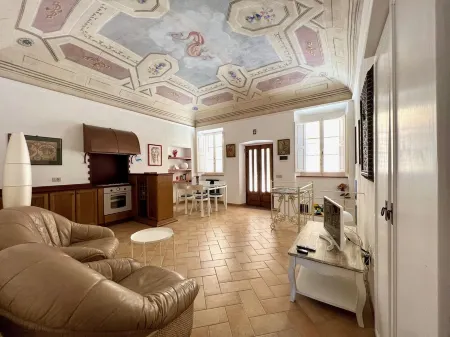 Dream house, 80M2, frescoed vault Отели рядом с достопримечательностью «Эльба»