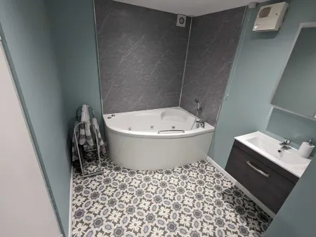 Spacious Apartment with Private Terrace