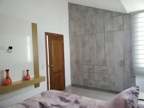 Beautiful Modern House Right on the Ocean