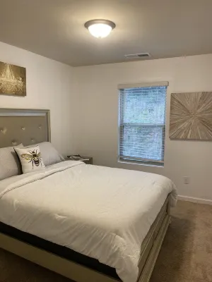 Comfy Cozy townhouse Davidson-Arabia Nature Preserve附近的飯店