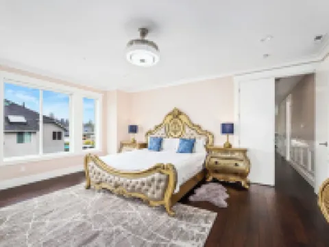 Spacious 5BR Retreat New Seattle Hotels in Burien