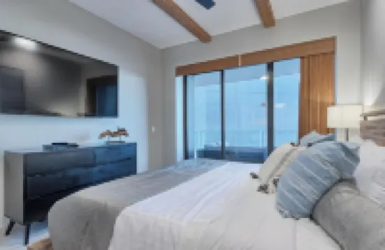 Las Palomas-Breathtaking Ocean Front 3 Bedroom 3 Bathroom Condo with En Suite のホテル