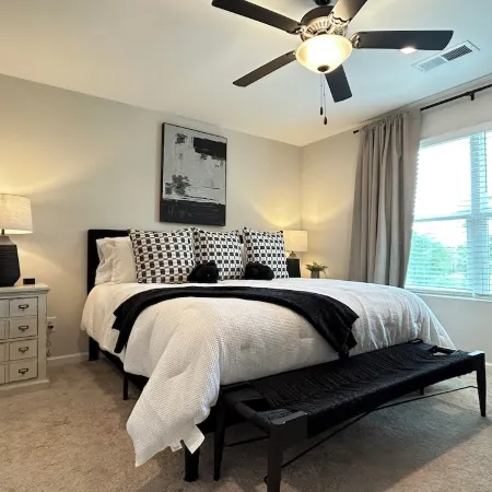 Cozy 2-bedroom condo in adorable Opelika - close to Auburn University