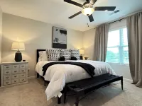 Cozy 2-bedroom condo in adorable Opelika - close to Auburn University