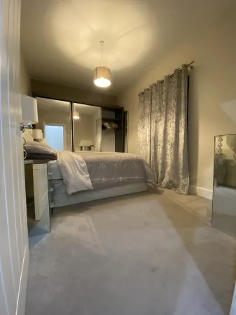 Family Friendly Flat in Gravesend Отели в г. Грэйвсенд