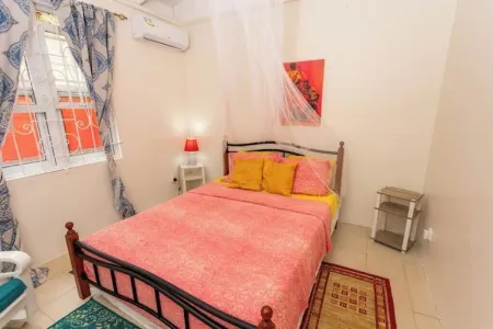 Providence ,Charming 3-bedroom cottage with WiFi and AC in Mahaut.