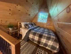 THE LILLIPAD.Off-grid A frame. Sebago lake region!