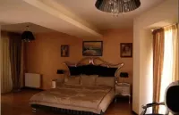 Party villa Bucharest  호텔